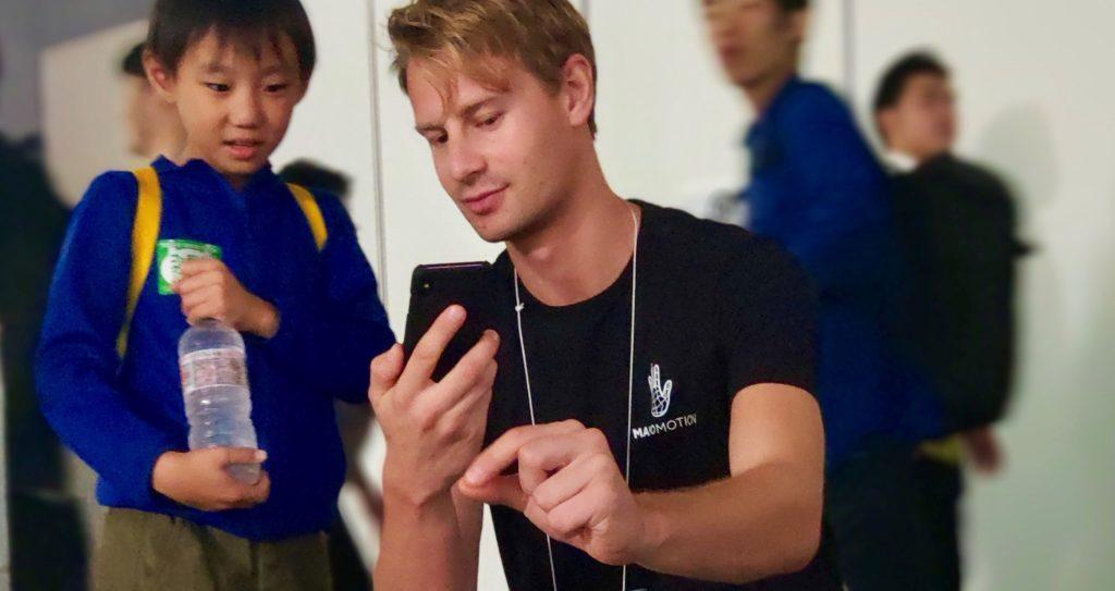 ManoMotion: Software solution for hand tracking and gesture recognition